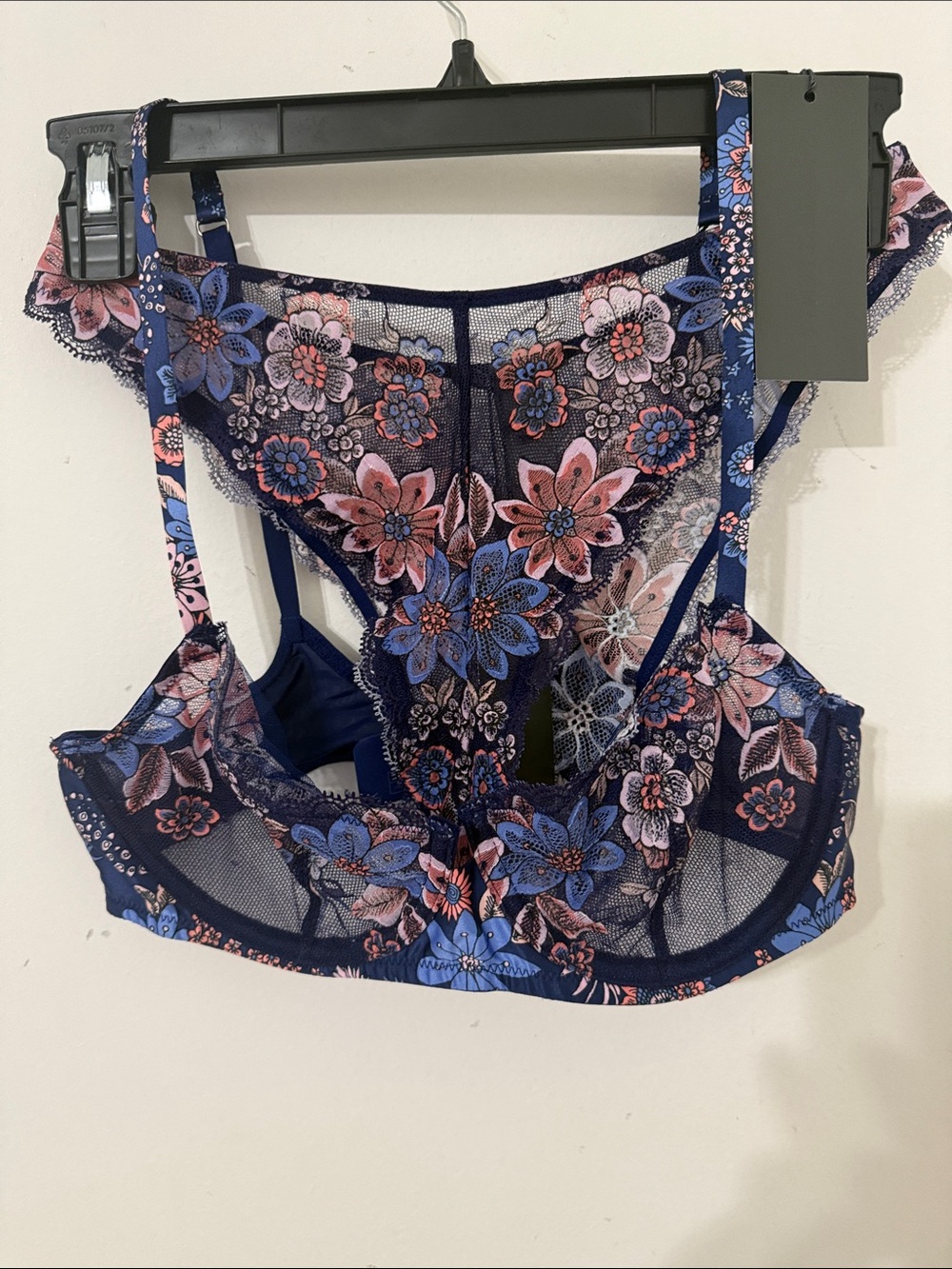 Floral Lace Underwire Bra in Navy and Pink